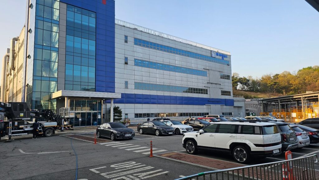 안산 공단 TLB회사 외벽 청소 완료